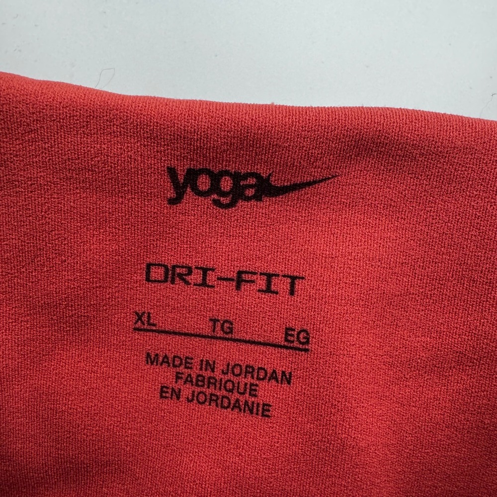 Nike Yoga Dri-FIT Tank Top Peach Coral Square Neck Shelf Bra XL Women Activewear - Picture 2 of 9